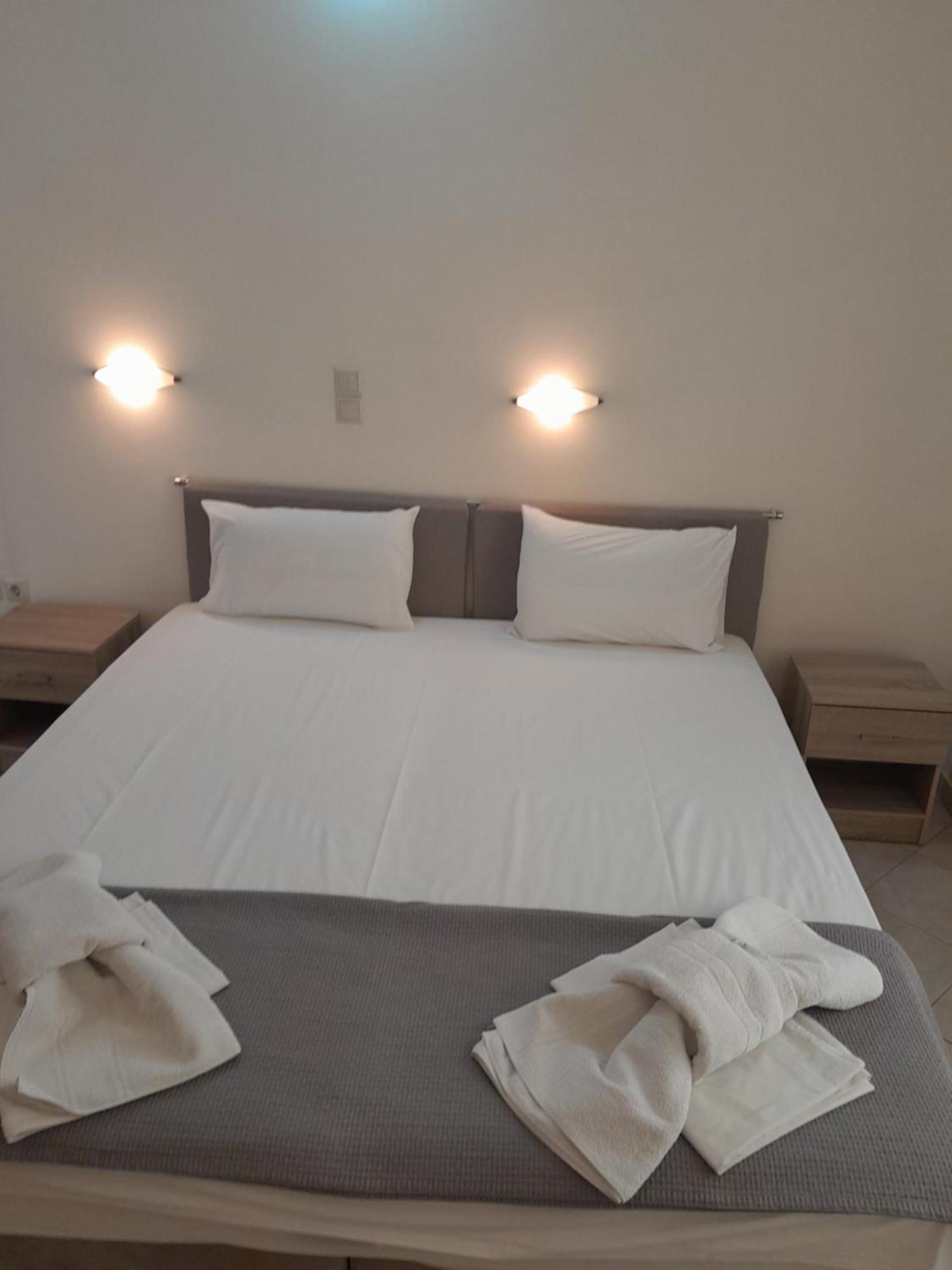 Barbara II Otel Agia Marina  Dış mekan fotoğraf